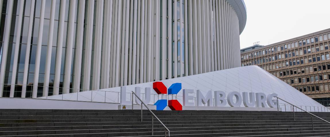 luxembourg sign