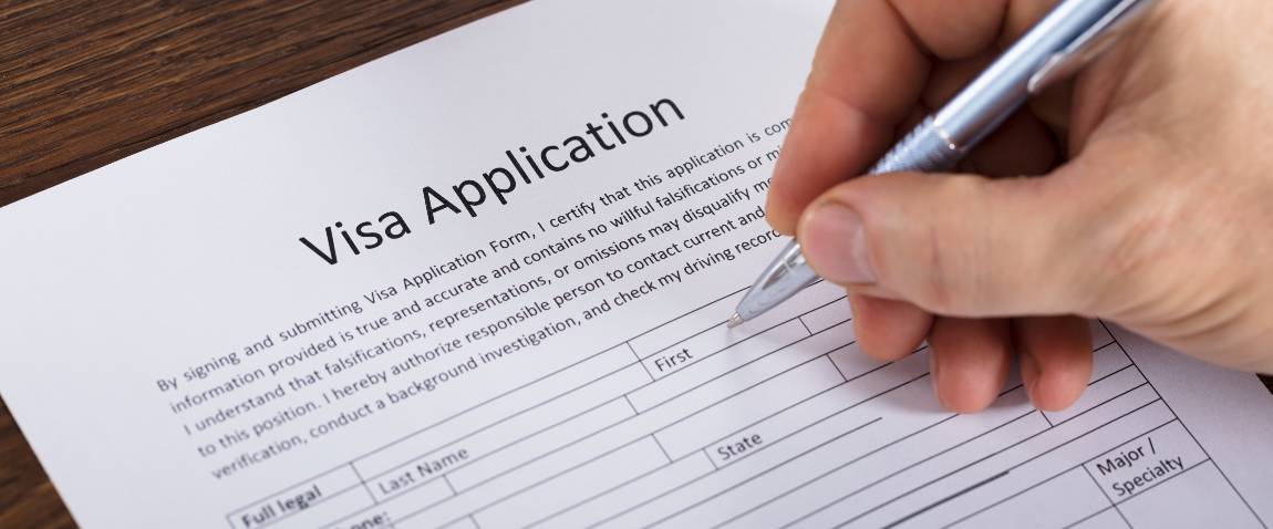 filling visa application