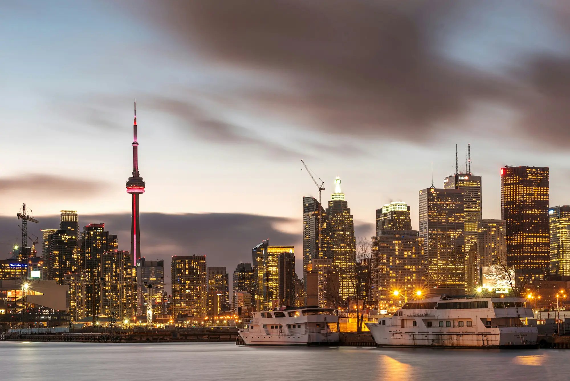 Toronto : Kanada Viza Dəstəyi