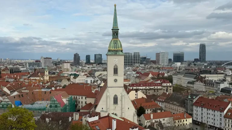 Slovakiya Şengen Vizası